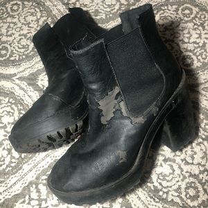 Very used boots